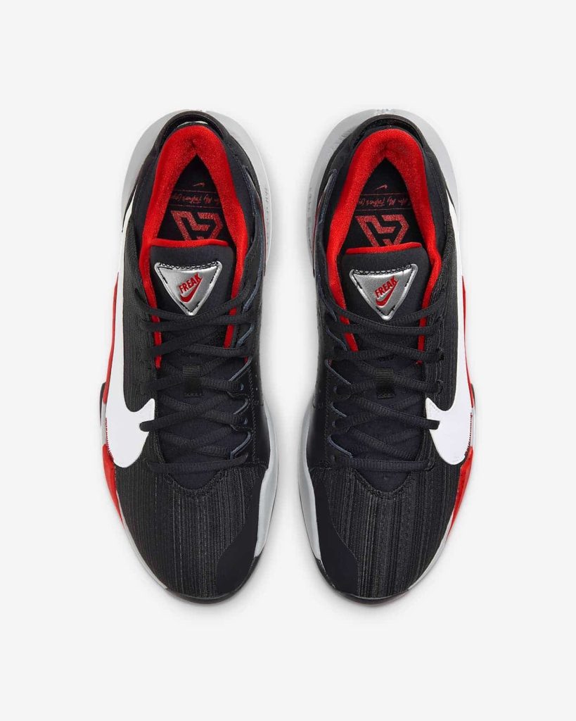 Giày bóng rổ Freak